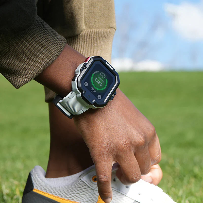 Why We Need Smartwatches and How They Have Revolutionized Our Generation